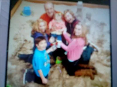 Comment s'appelle la petite que l'on voit tout le temps ?