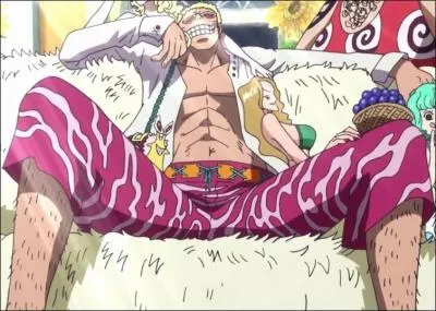 Qu'a créé Doflamingo à Dressrosa pour divertir le peuple ?
