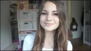 Qui est cette youtubeuse ?