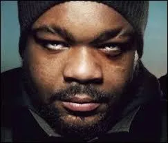 Dans quel club joue le joueur présenté en photo ?