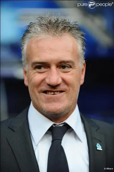 Qui est l'entraîneur de l'équipe de France de football ?