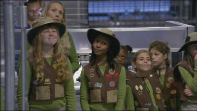 Comment s'appelle ce groupe de jeunes scouts féminins ?