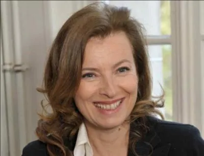 François Hollande est un adepte de "l'union libre "; lors de son élection en 2012, sa concubine s'appelait :