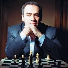 Joueur d'échecs russe né en 1963, champion du monde en 1985, 1986, 1987, 1990, 1993 et 1995. De qui mes parents se sont-ils inspirés pour me donner un prénom ?
