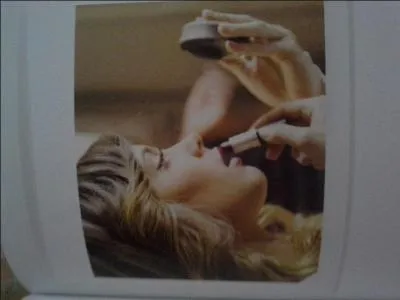 Qu'a-t-elle changé chez elle pour faire "Violetta" ?