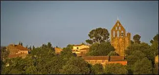 Je vous emmène à la découverte de Mazerolles-du-Razès. Commune Audoise, elle se situe en région ...