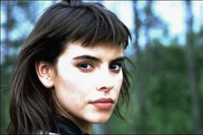 Quel est le réalisateur de ce film , "le cri du hibou" , avec Christophe Malavoy et Mathilda May , sorti en 1987 ?