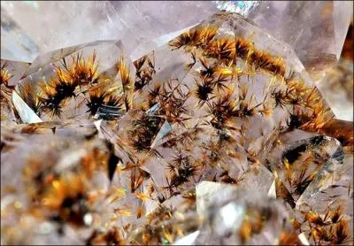 Quelles sont les inclusions de ce quartz ?