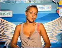 Entre qui et Raphaël, Barbara a-t-elle hésité à se mettre en couple ?