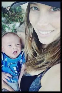 Jessica Biel et Justin Timberlake ont présenté leur nouveau né au monde entier via les réseaux sociaux. Comment s'appelle-t-il ?