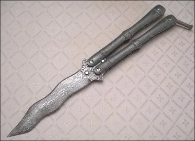 Couteau papillon pliable !