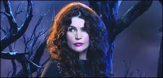 Joanna Beauchamp est :