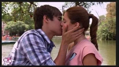 Pourquoi León quitte-t-il Violetta ?