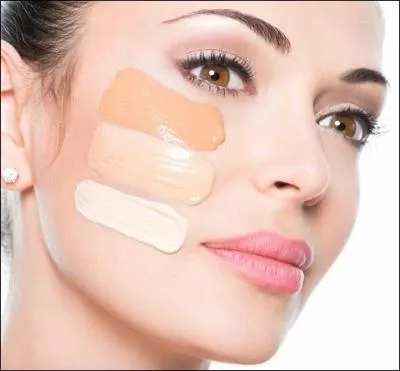 Un indispensable des dames est la crème CC. Pourquoi CC ? Cochez la bonne réponse pour découvrir cela.