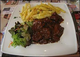 En néerlandais "stoofvlees" , ce sont :