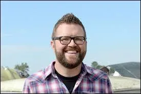 Comment s'appelle cet animateur ?