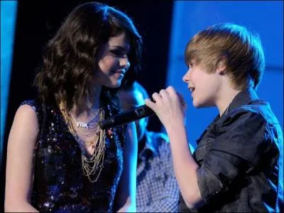 Combien de temps Selena Gomez et Justin Bieber sont-il sortis ensemble, et sont-ils heureux de leur ancienne love story ?