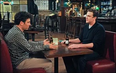 Dans quelles circonstances Ted rencontre-t-il Marshall ?