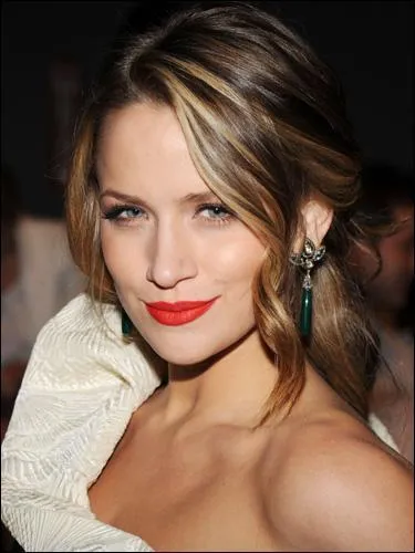 Quel est le nom de cette actrice ?