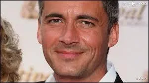 Comment s'appelle cette célébrité ?