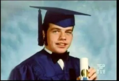 Ce jeune homme vous indique le pays !