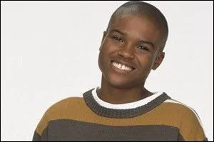 Qui est ce personnage à la tête grosse ?