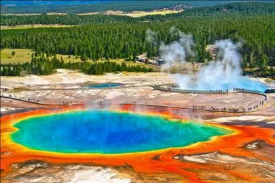 Dans quel Etat des Etats-Unis se trouve le Grand Prismatic Spring ?
