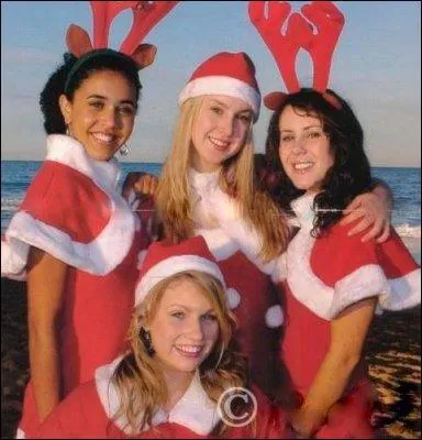 Qui sont les actrices sur cette photo ? Et quels sont les personnages qu'elles jouent ?