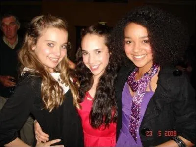 Qui sont les personnages sur la photo ? Les acteurs ?