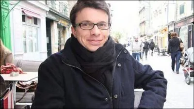 Qui était le manager de Téléphone ?