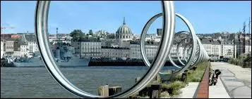 Dans quel département se situe Nantes ?