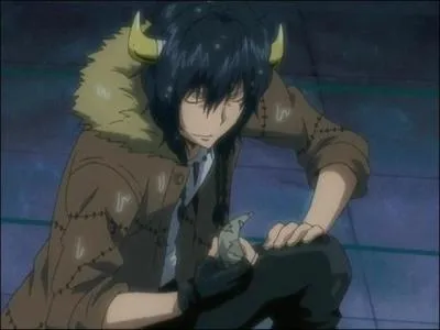 Je suis le dixième gardien de la foudre de la famille Vongola. Je possède le Bazooka des 10 ans. Qui suis-je ?