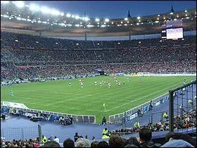 Quelle est la capacité du stade de France ?
