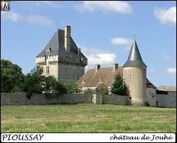 Je vous emmène en Poitou-Charentes, à Pioussay. Village de l'arrondissement de Niort, il se situe dans le département ...