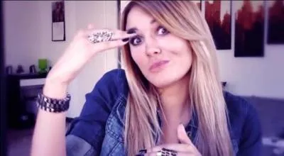 Cette YouTubeuse s'appelle :