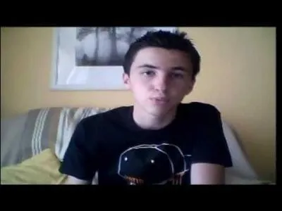 Ce YouTubeur s'appelle :