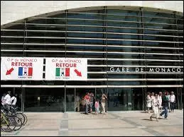Message personnel, message personnel, la mienne est plus grosse que la votre, la mienne est plus grosse que la votre !