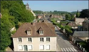 La commune Euroise de Beaumont-le-Roger se situe se région ...
