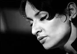 Où s'était endormie Barbara dans sa chanson ''L'Aigle noir'' ? (En commentaire, une citation de Barbara qui nous éclaire sur le sens de la chanson.)