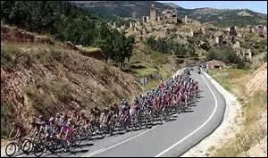 En quelle année un Australien a-t-il terminé sur le podium de la Vuelta ?