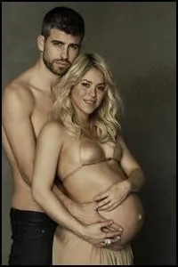 Shakira a eu deux enfants de Gerard Piqué, un footballeur qui évolue dans l'équipe  :