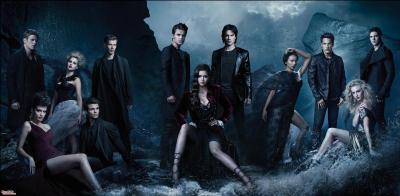 À qui Elena était-elle asservie lorsqu'elle est devenue vampire ?