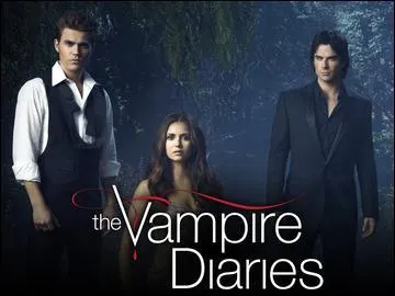 Avec qui Elena sortait-elle pendant les saisons 1, 2 et 3 ?