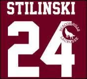 À quel sport Scott et Stiles jouent-ils ?