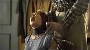 Qui torture Elizabeth ?