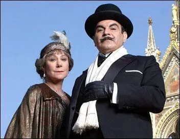 Les petites cellules grises d' Hercule Poirot devront beaucoup travailler pour gagner la partie, dans ce roman policier intitulé "Cartes sur table", dont l'auteur, bien sûr, n'est autre que :