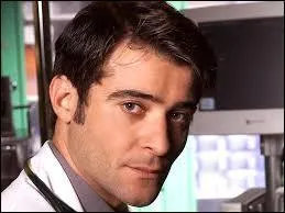 8 - La fausse mort de Kovac. Kovac est parti pendant longtemps en Afrique pour soigner les populations. Quel médecin l'a rejoint dans une des saisons ?