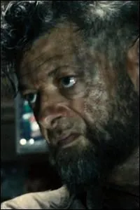 Tiens, pour une fois cet acteur ne joue pas un personnage en images de synthèse ! Incarnant Ulysses Klaw, il s'agit bien entendu de :