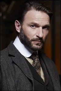 Dans "Le Pianiste" de Polanski, il était le soldat allemand qui sauvait la vie du héros, touché par sa mélomanie. Il change radicalement de registre en incarnant dans ce film le rôle du Baron Strucker. C'est :