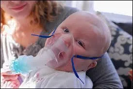 La bronchiolite ne peut jamais entraîner une détresse respiratoire :